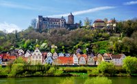 Malerische Ansicht von Marktheidenfeld mit Ortskern und Burgberg